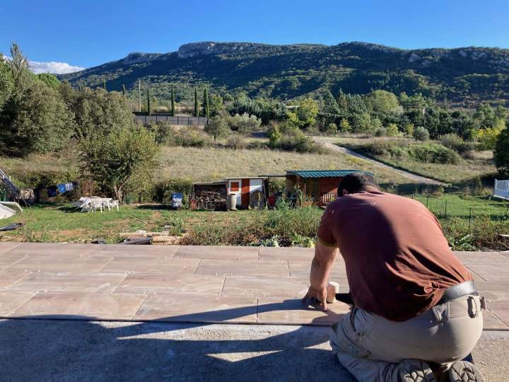 Pose de carrelage extérieur Ganges